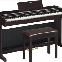 پیانو دیجیتال  بسیار تمیز و نو با کارتون