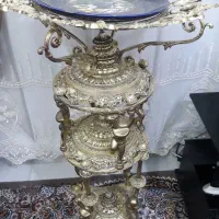 میز پذیرایی کنار سالن