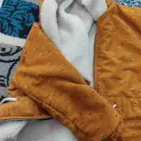 سوییشرت بچگانه ۶ تا ۹ سال خز دار در حد نو تمیز|کفش و لباس بچه|شیراز, سعدیه جنوبی|دیوار