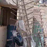 نرده روی دیوار|مصالح و تجهیزات ساختمان|صحنه, |دیوار