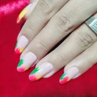کاشت وترمیم ناخن