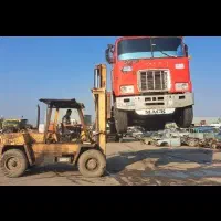 کامیون مرکز اسقاط ماک ایویکو بنز ولوو کشنده