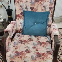 فروش یک دست مبل مدل آمریکایی هشت میلیون تومان|مبلمان خانگی و میز عسلی|زنجان, |دیوار