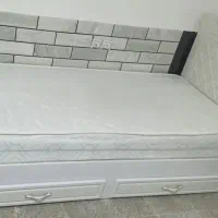 تخت یک نفره