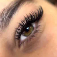 آموزش تخصصی اکستنشن و کاشت مژه