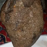 سنگ قیمتی یا شهاب سنگ