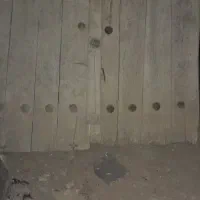 درب چوبی قدیمی