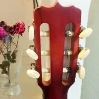 گ یتار|گیتار، بیس، امپلیفایر|لاهیجان, انقلاب|دیوار