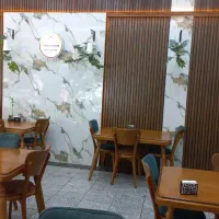 صندوق دار خانم سالن کار کانترکار