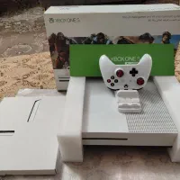 Xbox One s 1t در حد نو سالم مُرتب
