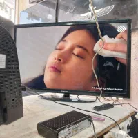 تلویزیون ۴۰ اینچ سامسونگ بسیار تمیز|تلویزیون و پروژکتور|ملایر, |دیوار