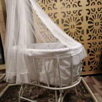 تخت گهواره ای نوزاد