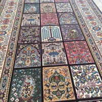 کناره فرش چارخونه موکت تندیس ۱۹۴۶|فرش|قم, امامزاده ابراهیم|دیوار