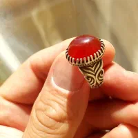 انگشتر عقیق یمنی سرخ رمانی ذات دار اصل بشرط یمانی