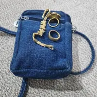طلابا کیف پیداشده