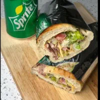 انواع ساندویچ و سالاد و ژله پذیرفته میشود