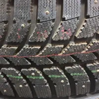 لاستیک یخ شکن موجود