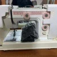 چرخ خیاطی همراه با میز