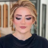 میکاپ و شنیون تمیز و حرفه ای|خدمات آرایشگری و زیبایی|کرمانشاه, |دیوار