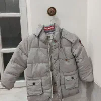 فروش تعدادی لباس بچگانه و زنانه