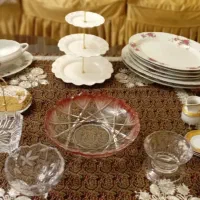 شیرینی و میوه و شکلات خوری