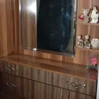 کمد لباس MDF و میز آرایش قهوهای|جاکفشی، کمد، دراور|قم, نیروگاه|دیوار