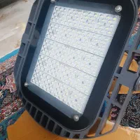 پرژکتور بزرگ وقوی