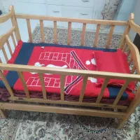 گهواره کنار تخت مادر|تخت و صندلی بچه|اصفهان, برازنده|دیوار