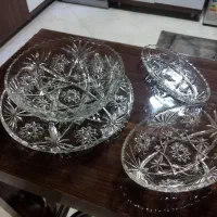 تعدادی ظروف کریستال