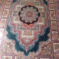 سه تخت فرش همراه 6عدد پشتی