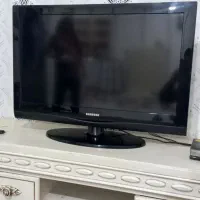 تلویزیون و میز تلویزیون بسیار سالم و شیک|یخچال و فریزر|اردبیل, |دیوار