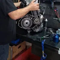 تعمیرگاه و قطعات موتور سیکلت