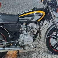 تعدادی لوازم موتور سیکلت