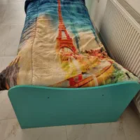 تخت نوجوان عرض ۹۰ دارای یک کشوی بزرگ زیر تخت.سالم.|تخت و سرویس خواب|قزوین, |دیوار