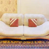 مبل راحتی ۸ نفره تخت خواب شو با ۴ عدد میز