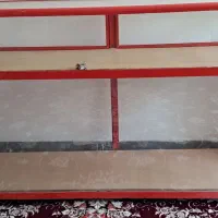 ویترین آلومینیومی قرمز