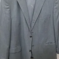 کت مردانه دو عدد هست مشکی و طوسی
