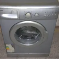 یک لباسشویی درحد نو