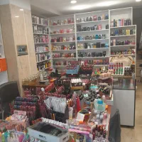 اجناس آرایشی بهداشتی زیرقیمت فاکتوربعلت تغییرشغل