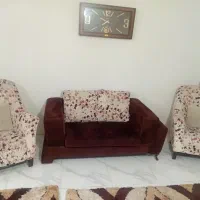 مبل هفت نفره به همراه میز وسط ۱۰ تومان