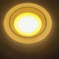 چراغ زیر سقفی