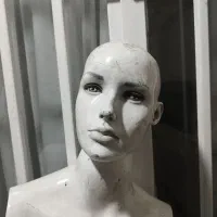 مانکن دست دوم زنانه