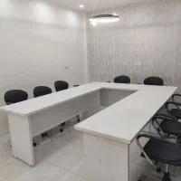 میز کنفرانس و هشت عدد صندلی چرخ دار|دفتر کار|اهواز, گلستان|دیوار
