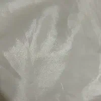 پارچه پرده ای حریر طرح دار با دکوری بغلش