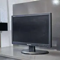 مانیتور lenovo