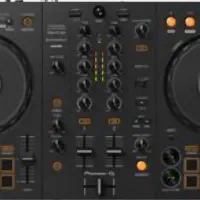 دیجی خانم و آقا واسه جشن های شما