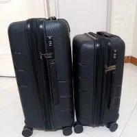 دوتا چمدان متوسط و کوچک