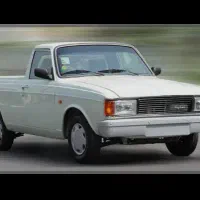 راننده با وسیله برای توزیع در تربت فوری