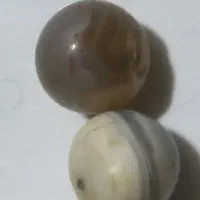 یک جفت مهره قدیمی