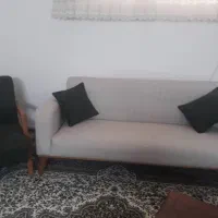 مبل با کوسن در حد نو